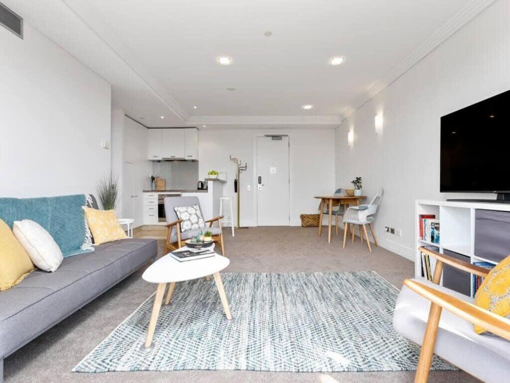 Bright One Bedroom Beauty With Balcony And Unbeatable Views Auckland Eksteriør billede