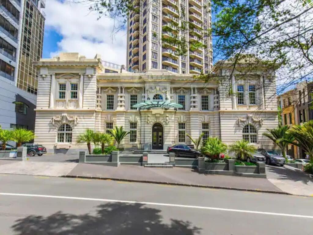 Bright One Bedroom Beauty With Balcony And Unbeatable Views Auckland Eksteriør billede